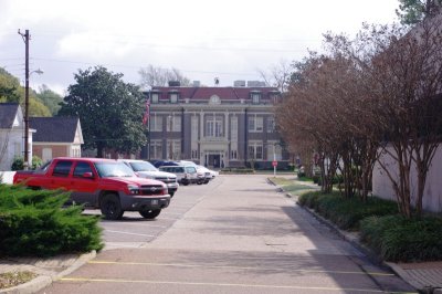 Tunica County Courthouse - Old US 61.jpg