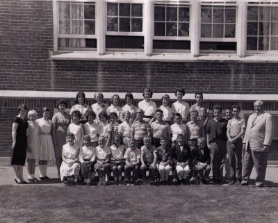 1962-McKee Ave Public School Grade Six 