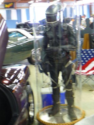With the Wraith being totally enclose in a clear Tube, it made it very difficult to get a good picture.