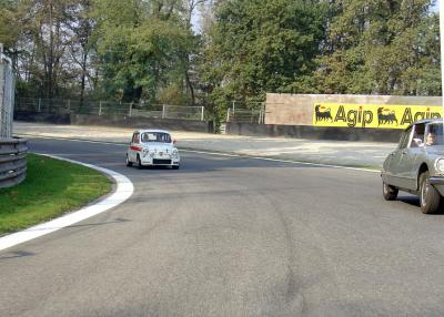 g4/24/239924/3/52107192.abarth.jpg