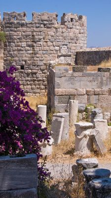 Castle of Neratzia artifacts