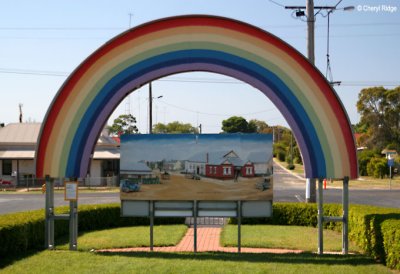8559- Town of Rainbow - arch