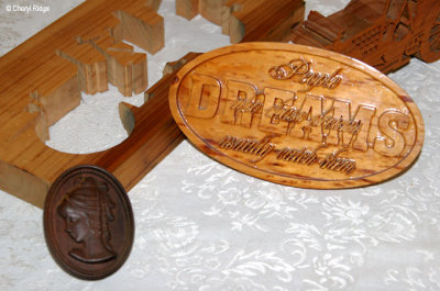 8622- wood carving, plaque