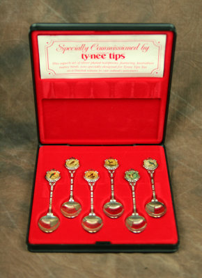 8871- boxed set of 6 spoons