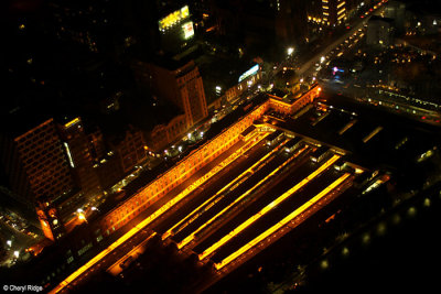 9221b- Flinders Street station at night