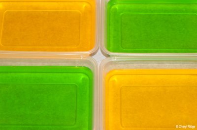 8966- green and gold jelly