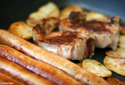 8988- lamb chops, snags and spuds