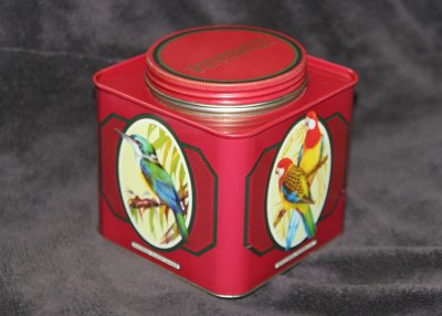 1680- kinkara tea canister