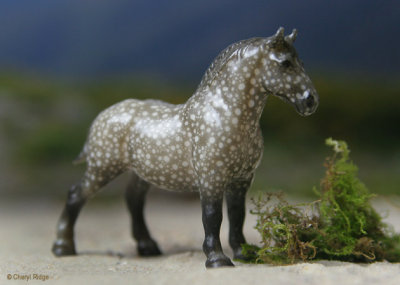 Breyer Stablemate G1 Draft Horse - dapple grey