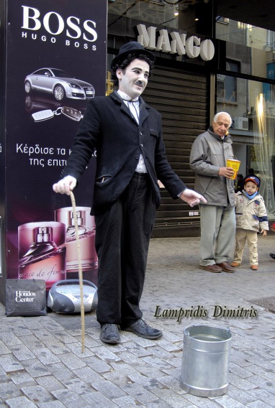 STREET   PERFORMER  ...