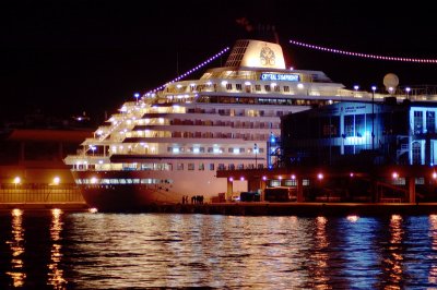 CRYSTAL  SYMPHONY ...