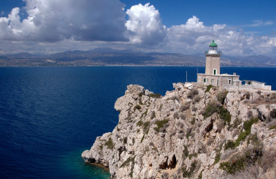 CAPE    MELAGAVI  -  LOUTRAKI ...