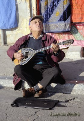 STREET    MUSICIAN ...