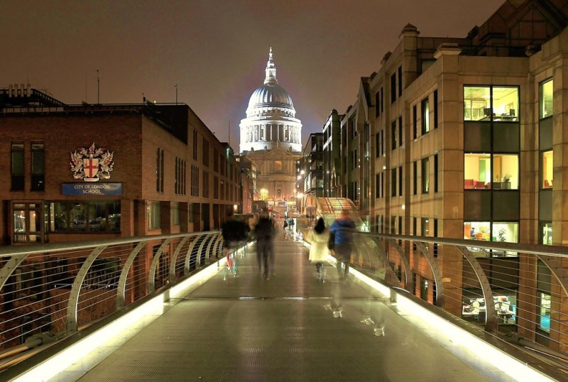 St. Paul's Cathedrale from the Millenium Bridge.
