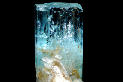 Aquamarine crystal