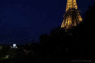 Paris and  caroussel at 9 pm