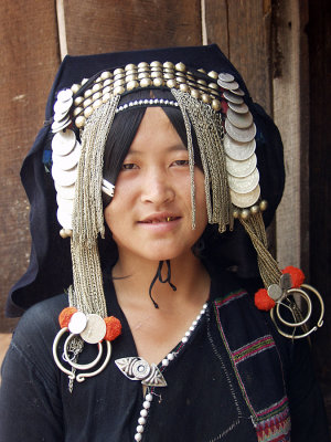 Iko woman with golden tooth (Akha)