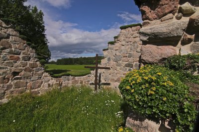 Stora Rytterne Church Ruin - Sanctuary.