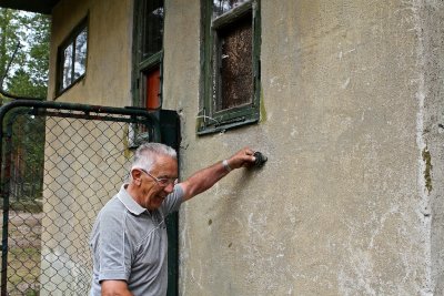 Ingen svarar längre i vakten men fram till 1971 bodde vakten i huset.