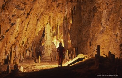 Grotta-grande-dei-Cervi