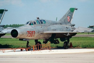 MiG-21UM 7507