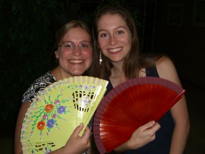 Katie & Jess -- fans are essential in Madrid!