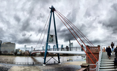 Holbeinsteg (pedestrian bridge) at the Main river