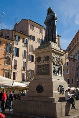 Giordano Bruno statue