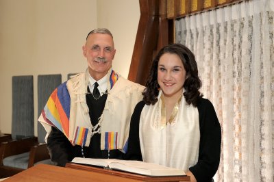 Carly - 050-6-11.jpg