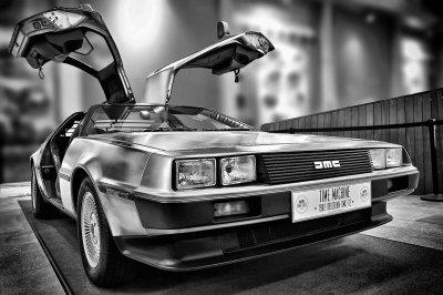 DeLorean (1981-1983 Gullwing Coupe DMC-12)