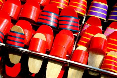 g4/25/480025/3/59782125.Clogs.jpg