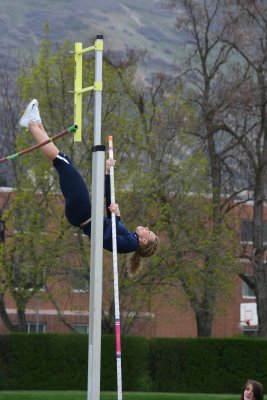 BYU TRACK 4-23-2011 203.JPG