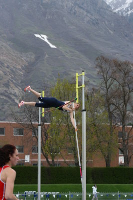 BYU TRACK 4-23-2011 220.JPG