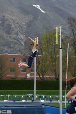 BYU TRACK 4-23-2011 221.JPG
