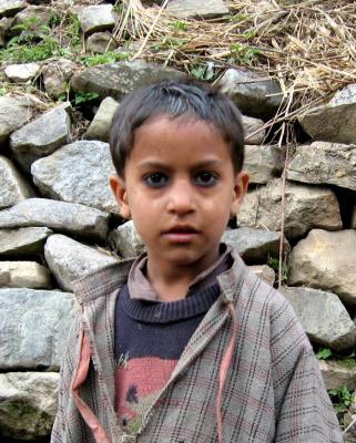 solemn gypsy child, kashmir