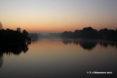 Tranquillity in Hyde Park just before 7am - 5