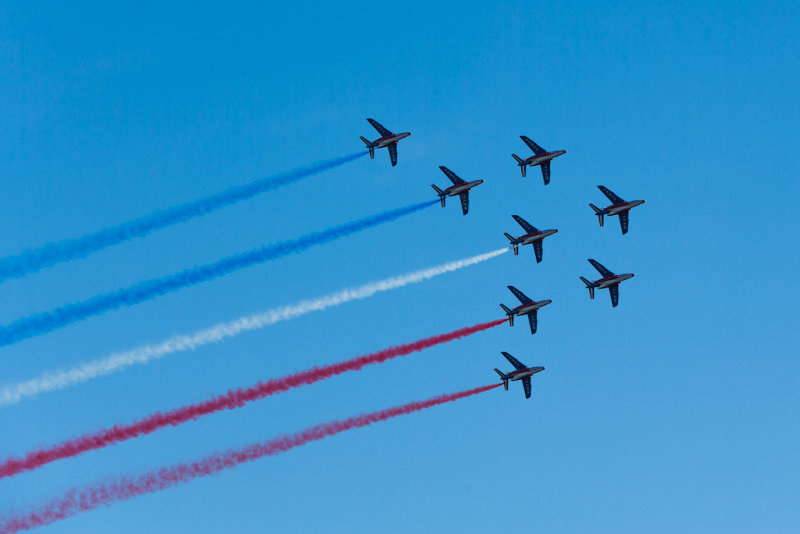 Og s - le grande finale. Patrouille de France, ridende sine Alpha Jet-maskiner. (Hells Angels, eat your heart out...)