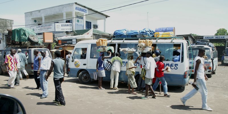 Roadside vendors, Douala