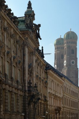 DEU_738X1737.jpg