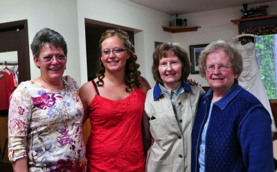moms-and-Jen-plus-grandma.jpg
