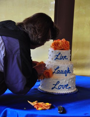 Flowers-on-cake.