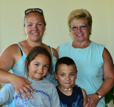 Dawn-Melissa-and-family