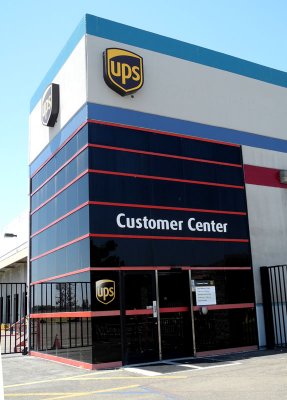 UPS pick up building in SD