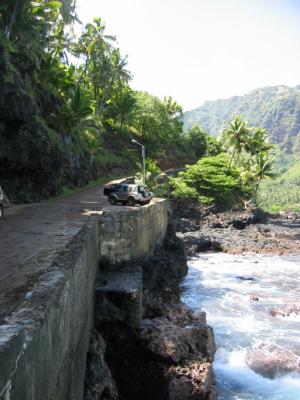 Fatu Hiva - Pier and road to Omoa