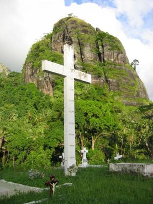 Fatu Hiva - Hanavave, Cemetary