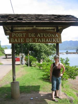 Port of Atuona, Bay of Tahauku