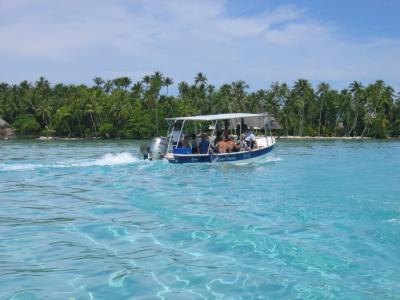 Taha'a - Snorkeling boat