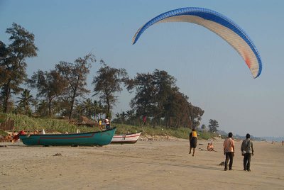 Learning to Paraglide Arambol 03