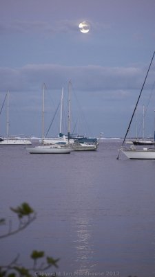 Moon and boats - Tahiti