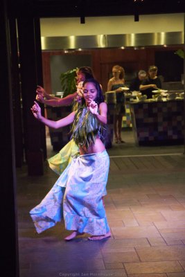 Tahitian dancers